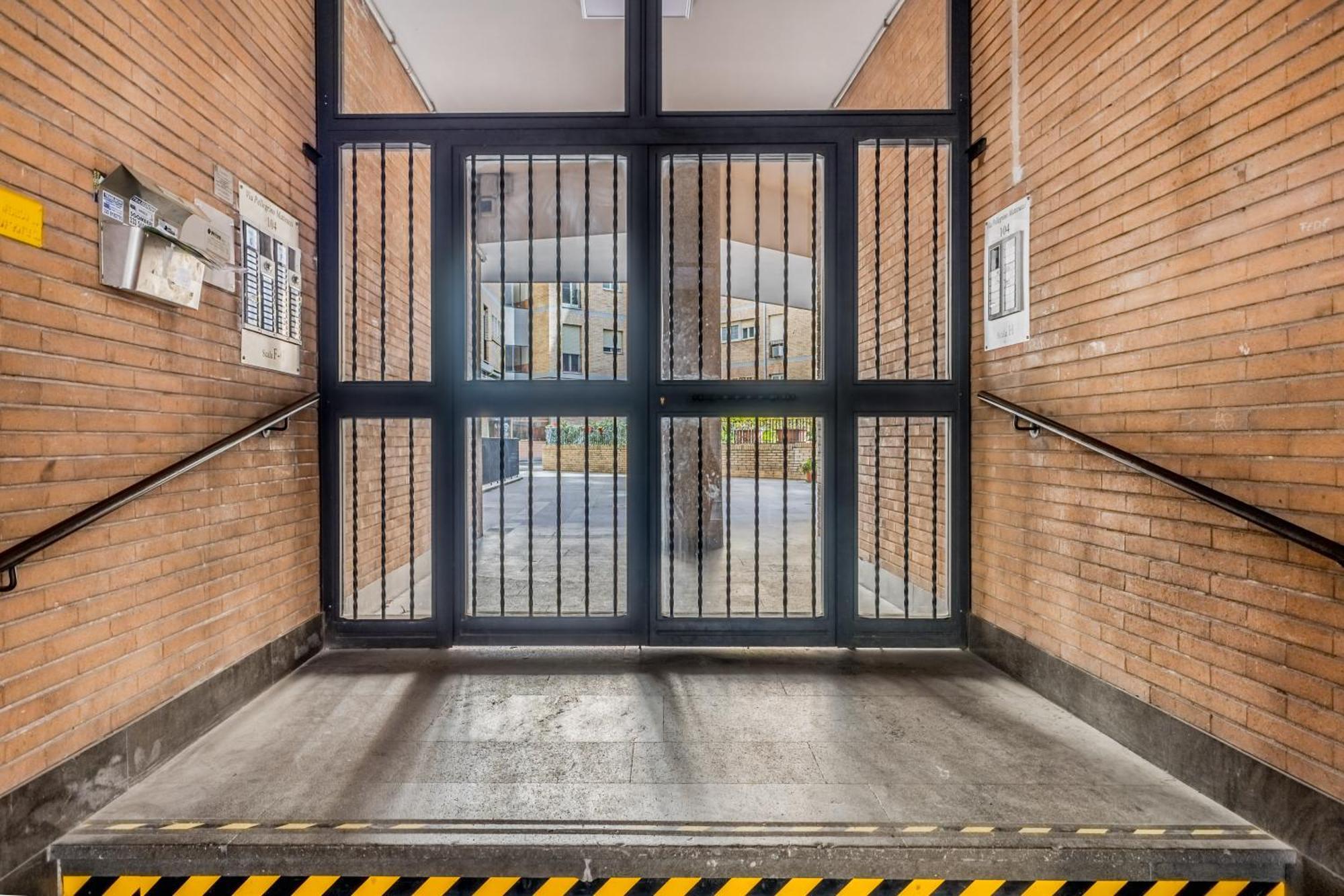 Domus Urbe Piramide Apartamento *